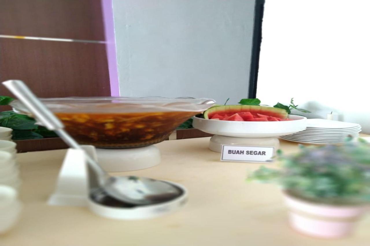Liras Hotel Syariah Pulupanda Bagian luar foto